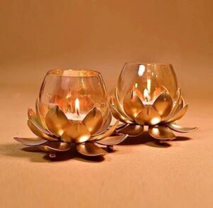 A1 ENTERPRISES Metal Lotus Flower Shape Candle Tealight Holder With Crackled Glass Iron 1 Cup Candle Holder Set (Pack Of 2, Gold) - Image 2