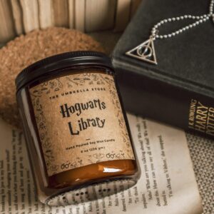 THE UMBRELLA STORE Hogwarts Library Scented Candle, Harry Potter Themed Scented Candle, Vegan Hand Poured 100% Soy Wax Candle, Luxury Scented, Home Decor Candle, Woody - Image 3