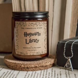 THE UMBRELLA STORE Hogwarts Library Scented Candle, Harry Potter Themed Scented Candle, Vegan Hand Poured 100% Soy Wax Candle, Luxury Scented, Home Decor Candle, Woody - Image 4